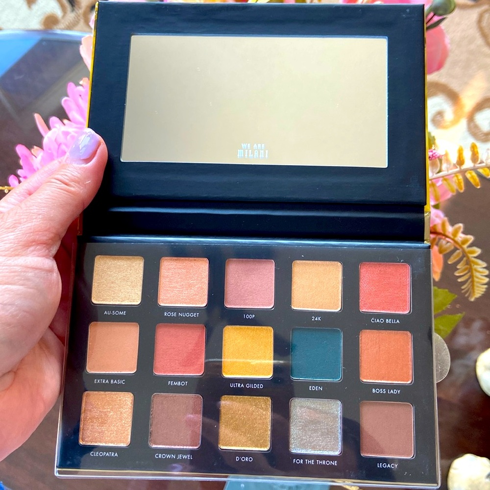 Milani gilded gold eyeshadow palette